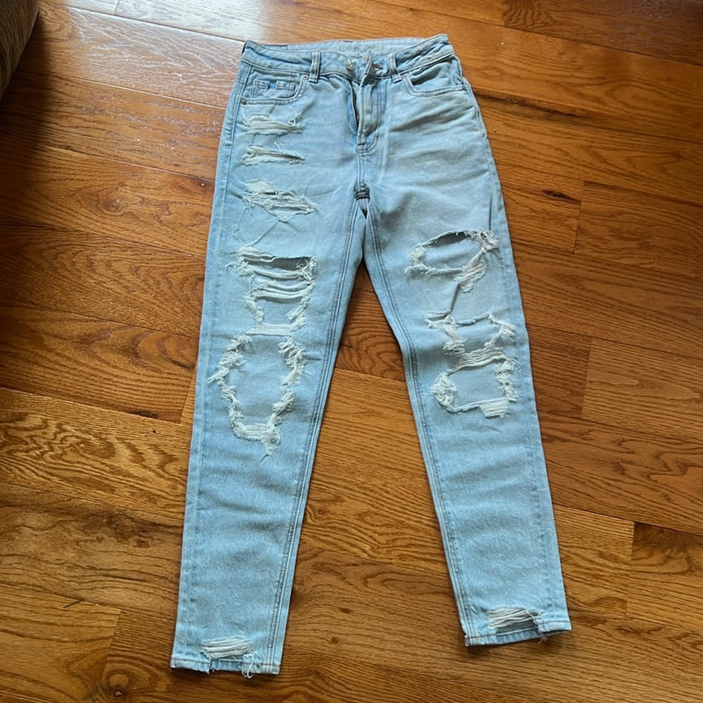AE MOM JEANS